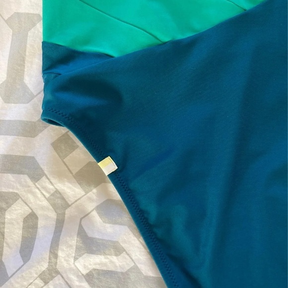 Summersalt Sidestroke 4 - Picture 3 of 5